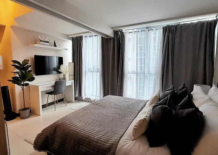 Luxe And Modern 1br Unit In Bgc * Manila