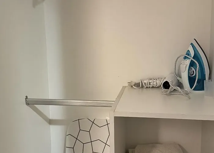 Luxe And Modern 1br Unit In Bgc