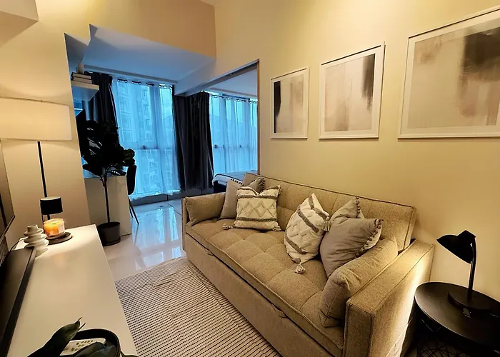 Luxe And Modern 1br Unit In Bgc Manila